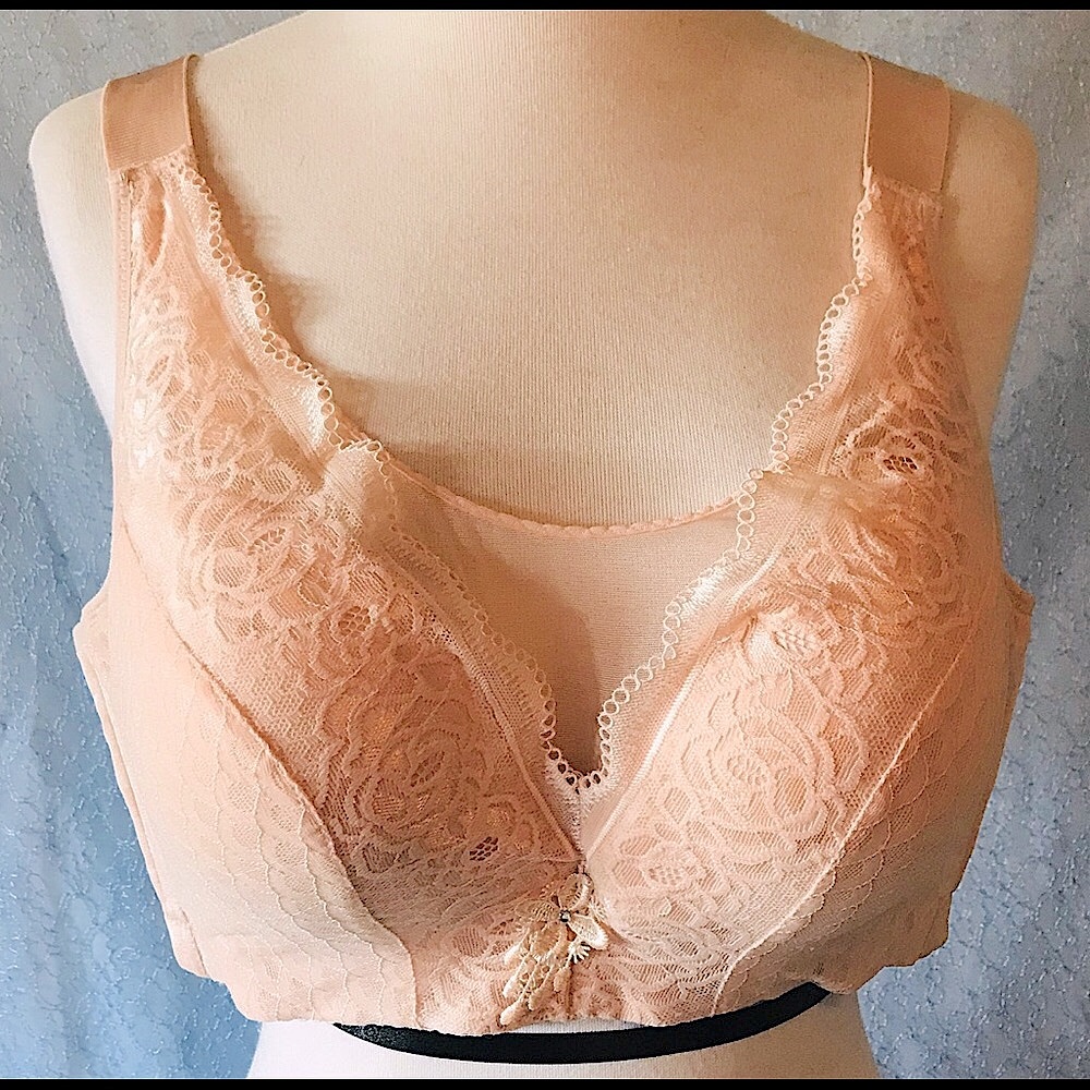 Peach Colored Bra Size 2XL 50/115 Floral Applique